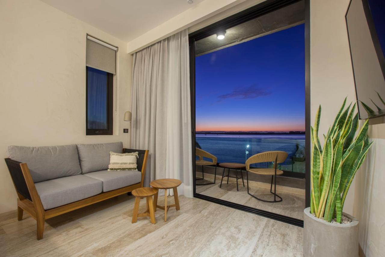 Suite Sea View,1418323170:JPEG